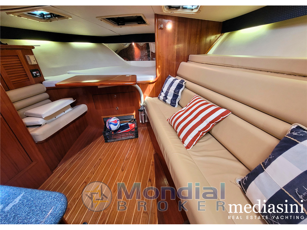 Pursuit OFFSHORE 3000