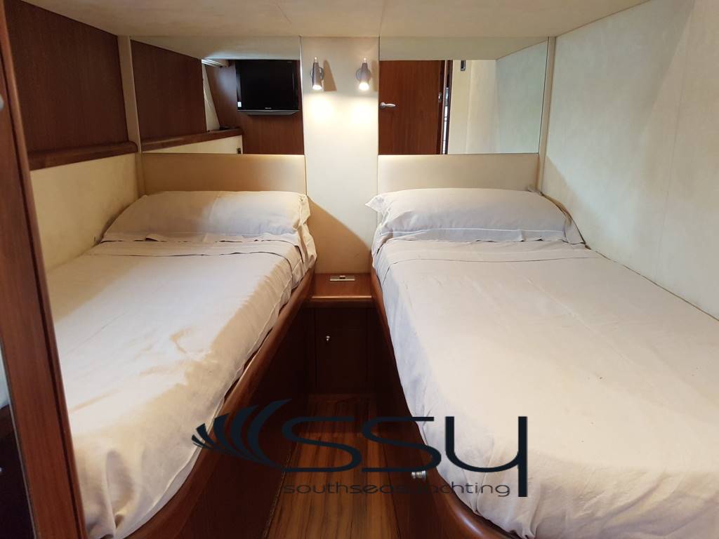 SUNSEEKER PREDATOR 72