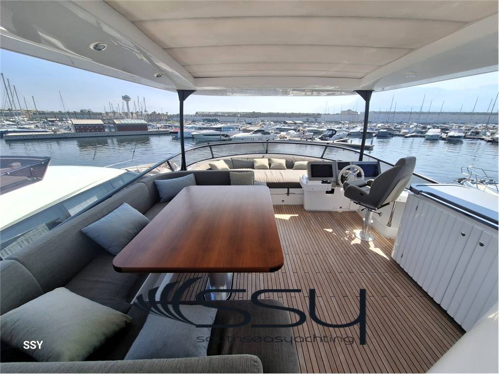 AZIMUT MAGELLANO 66