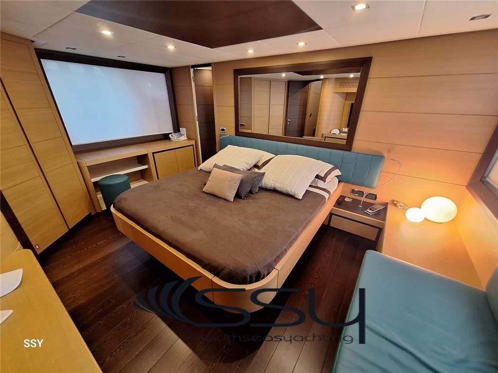 PERSHING 72