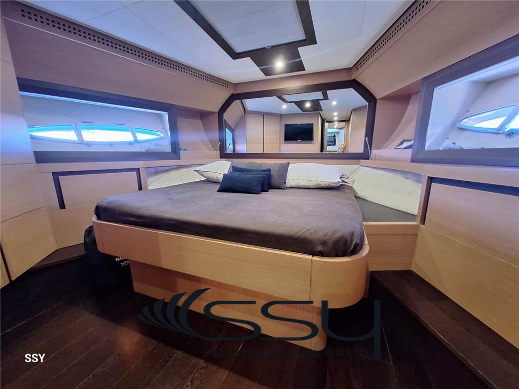 PERSHING 72