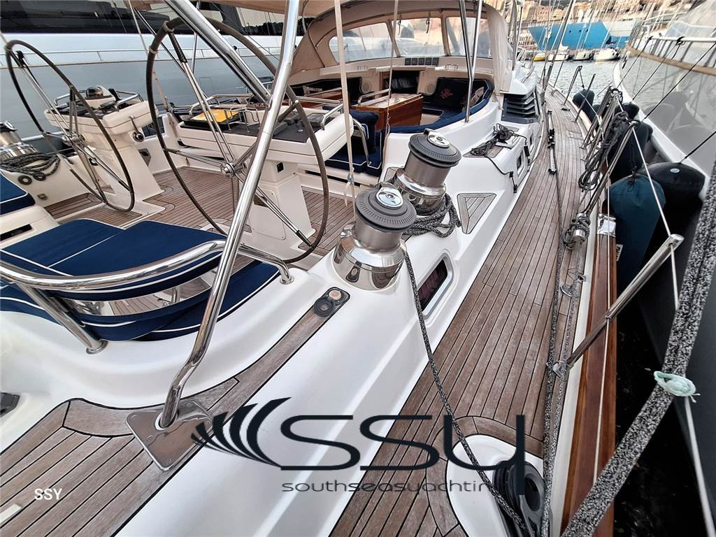 OYSTER YACHTS 82