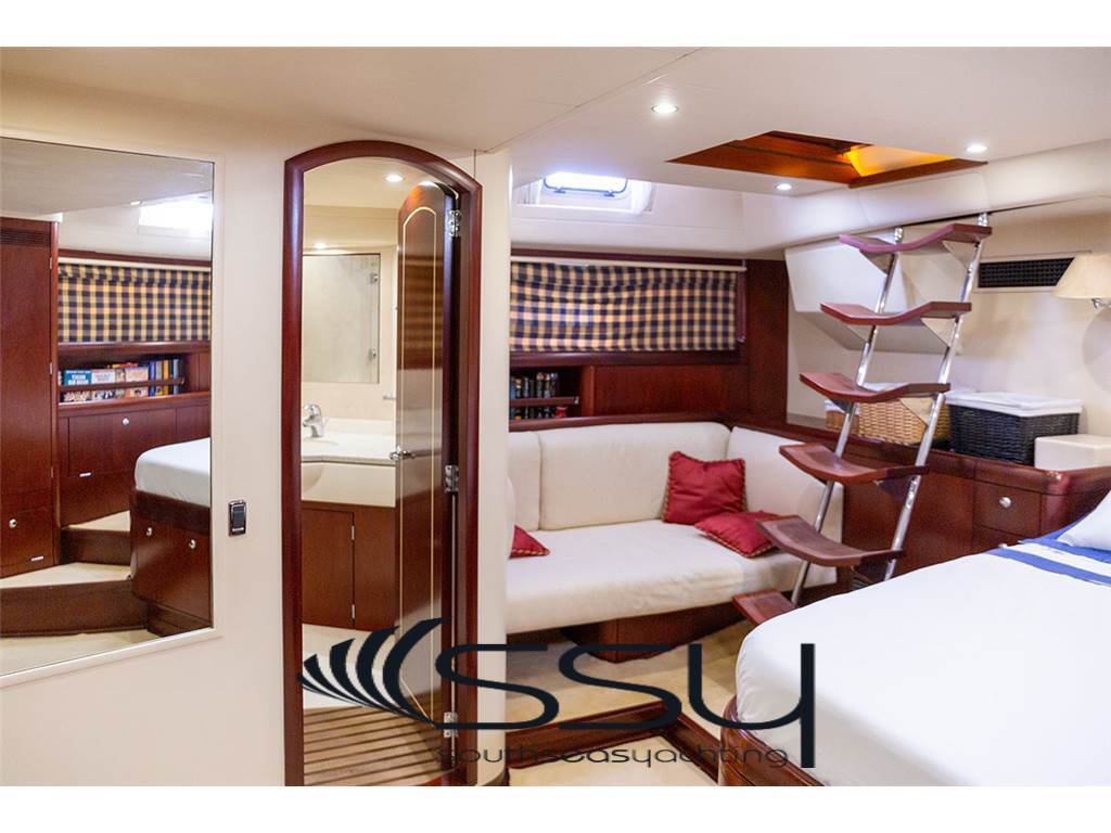 OYSTER YACHTS 82