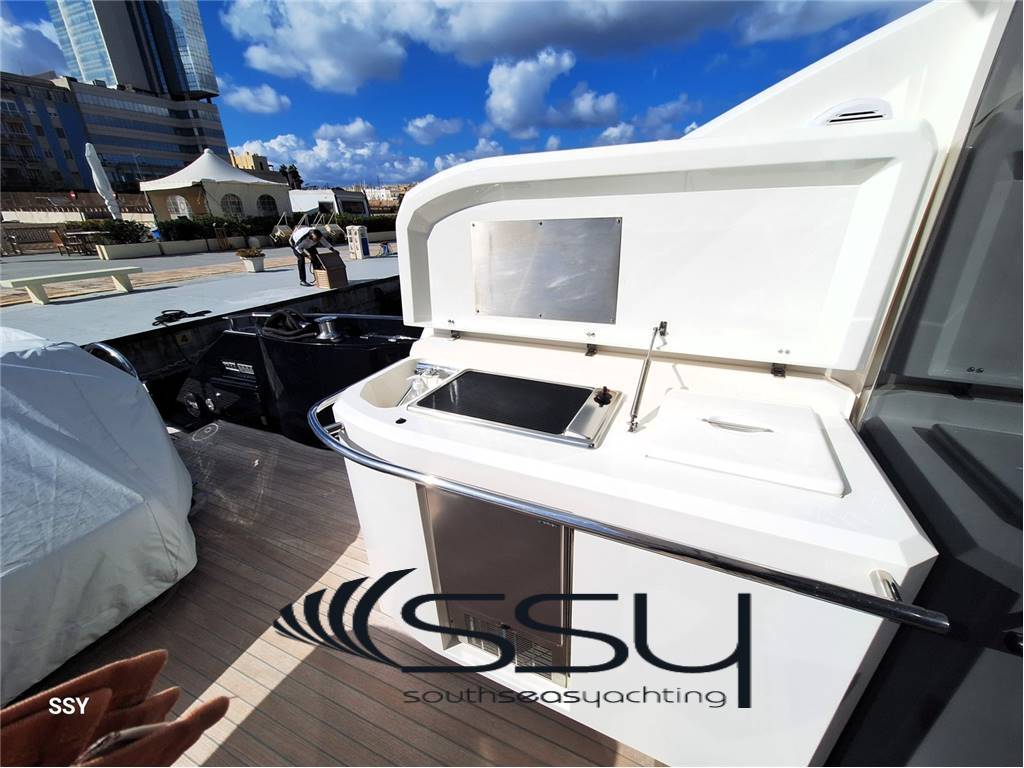 SUNSEEKER PREDATOR 64