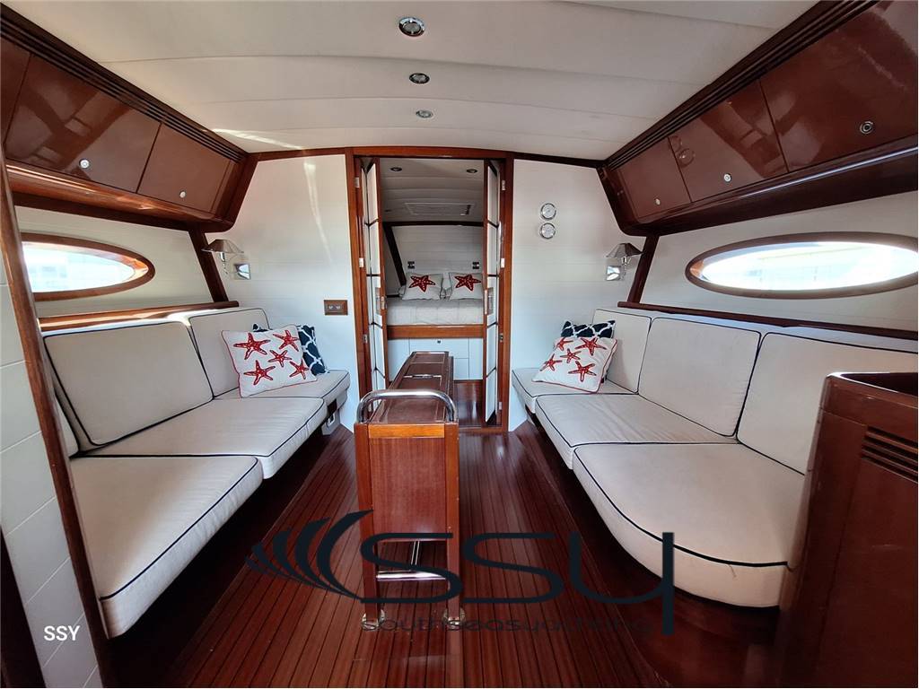 CAMPER & NICHOLSON ENDEAVOUR 42