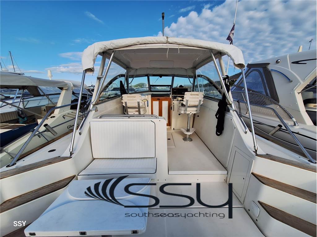 SABRELINE LOBSTER 36 Express Cruiser