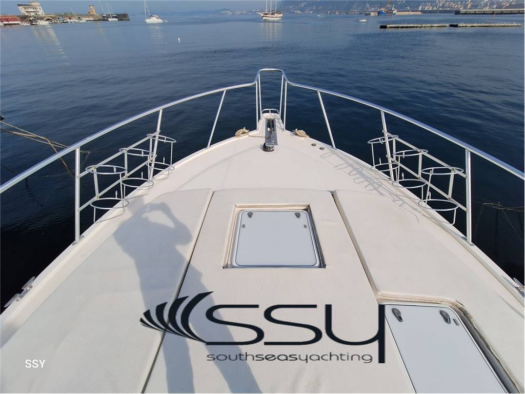 CABO YACHT 43 Flybridge