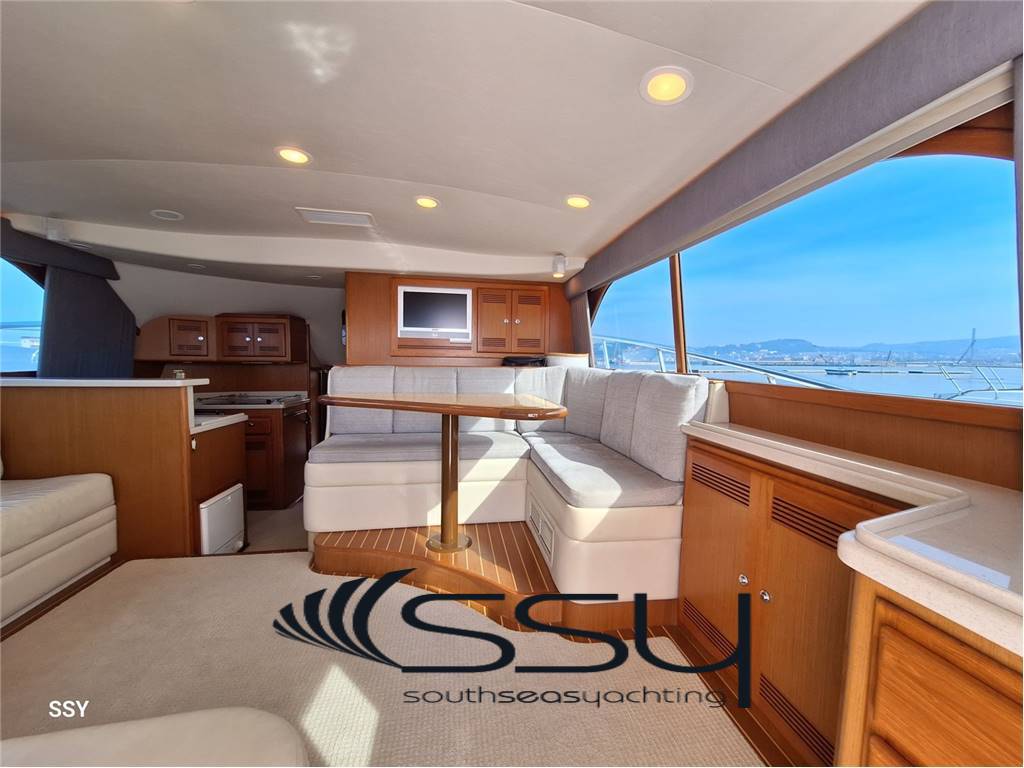 CABO YACHT 43 Flybridge
