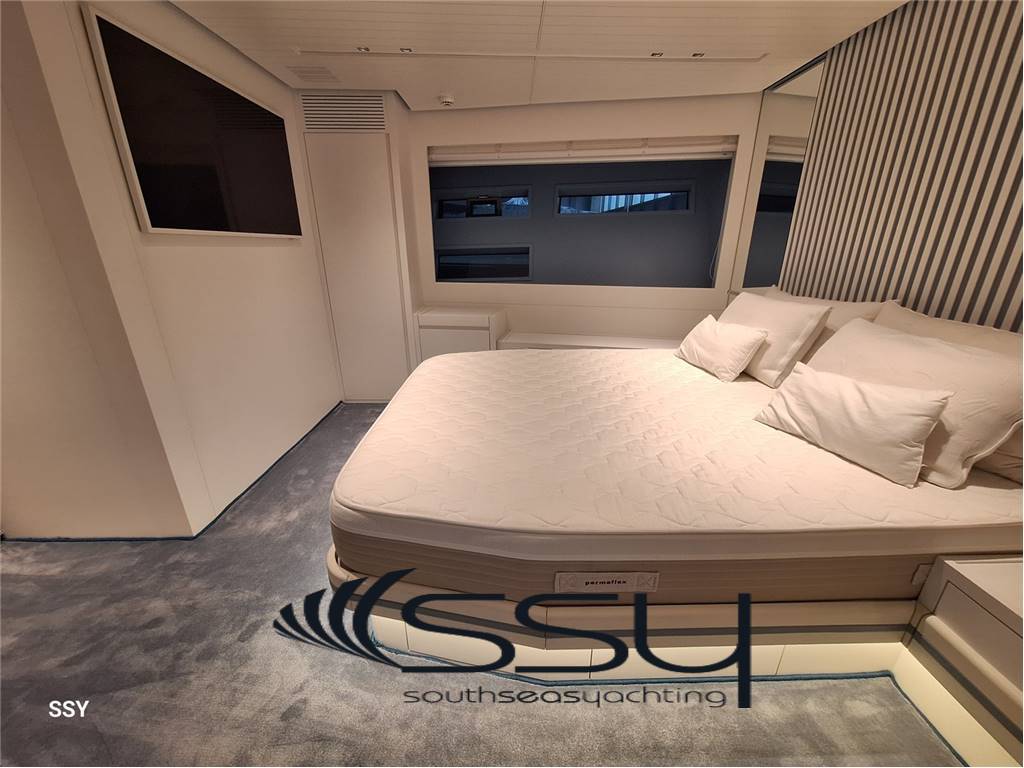 ARCADIA YACHTS SHERPA 80 XL