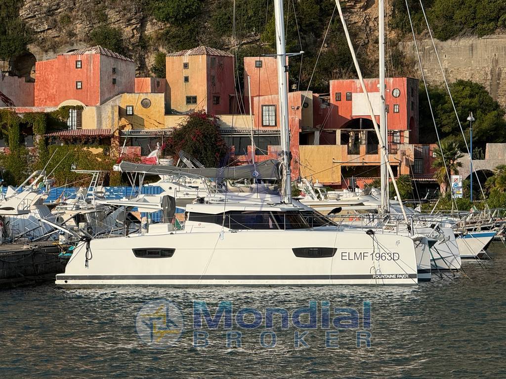 Fountaine Pajot Astréa 42