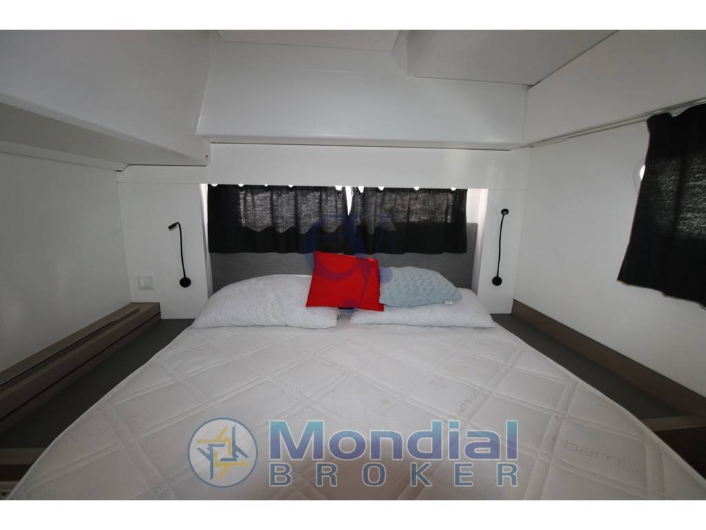 Fountaine Pajot Astréa 42