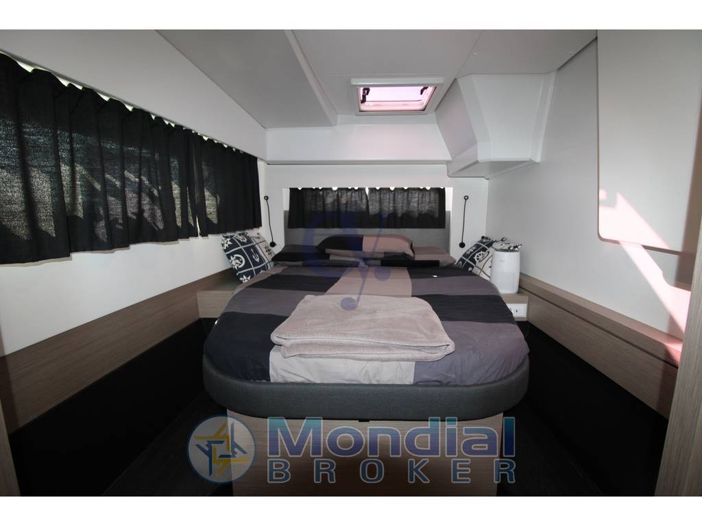 Fountaine Pajot Astréa 42