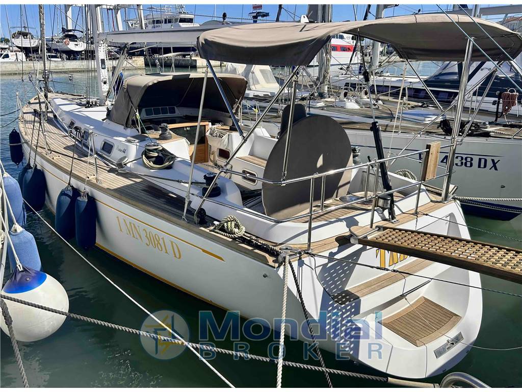 Solaris Yachts Solaris 44