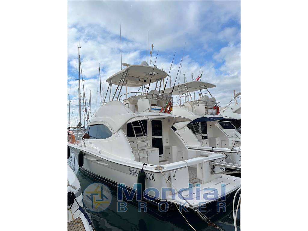 RIVIERA MARINE INTERNATIONAL LTD Fly Convertibile 37