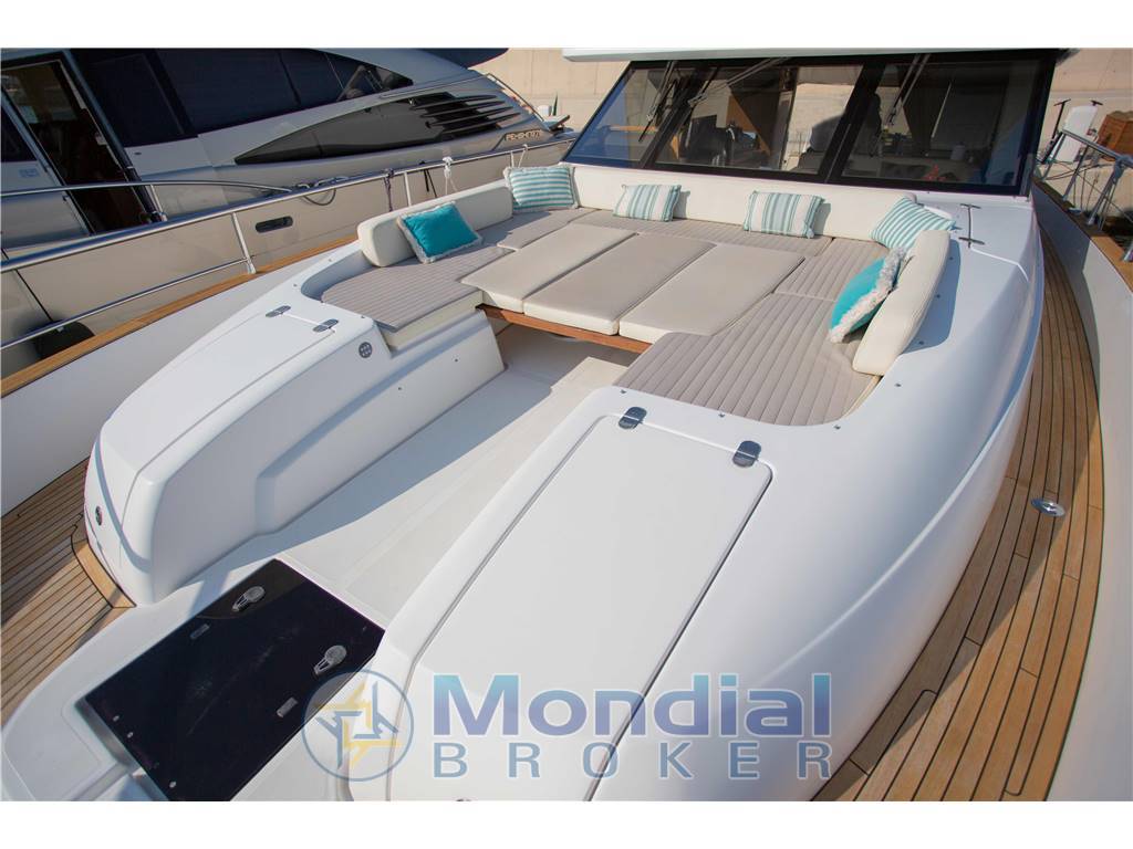 Azimut Magellano 53