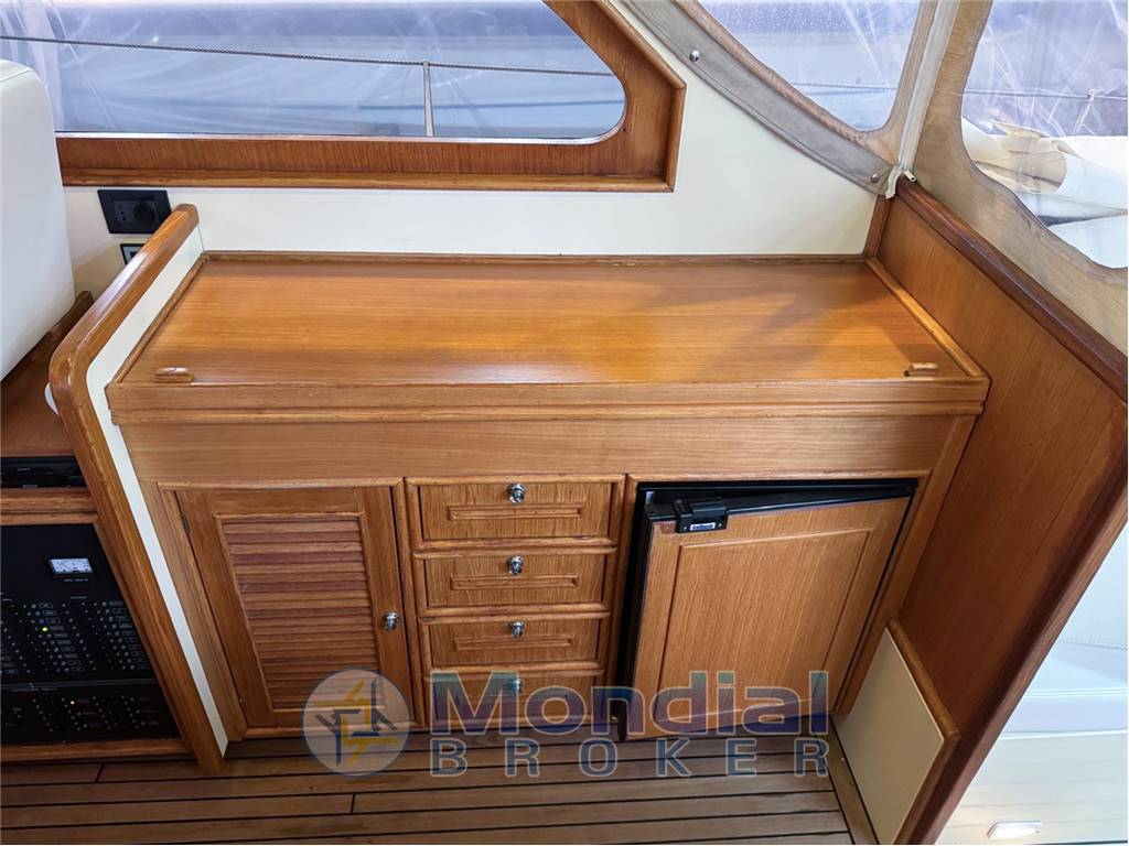 Rose Island Lobster 38