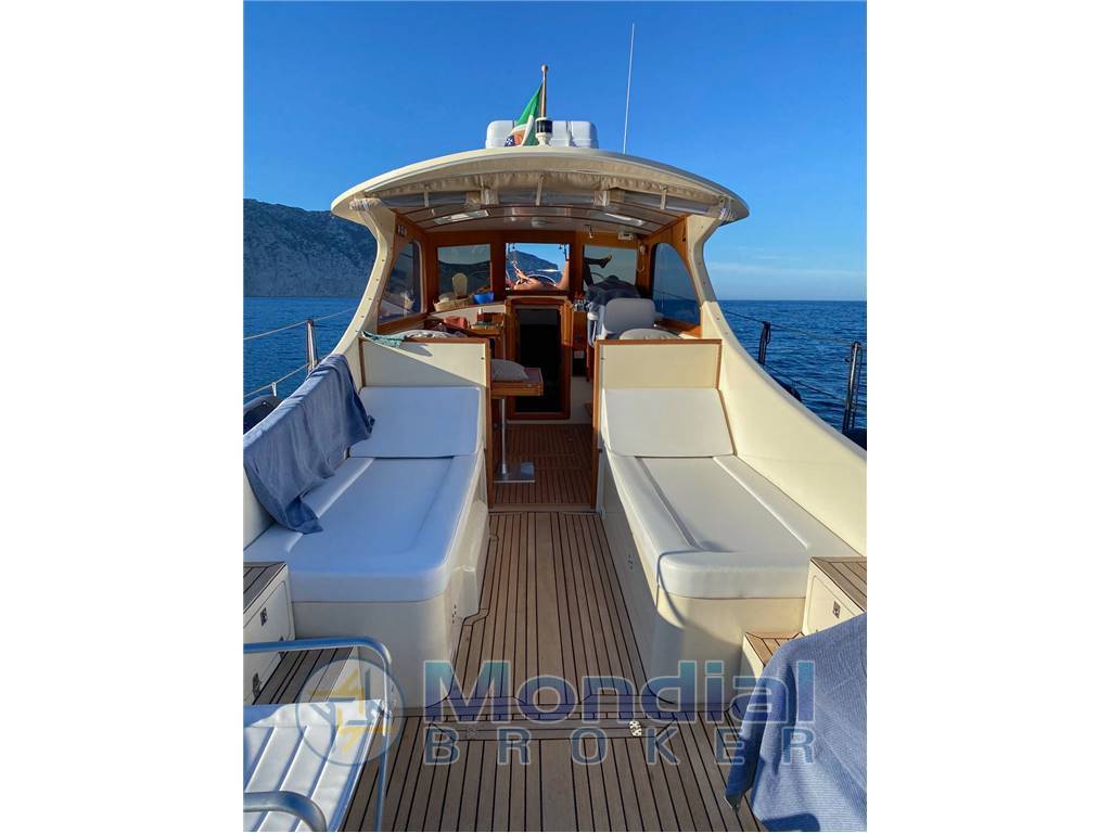 Rose Island Lobster 38