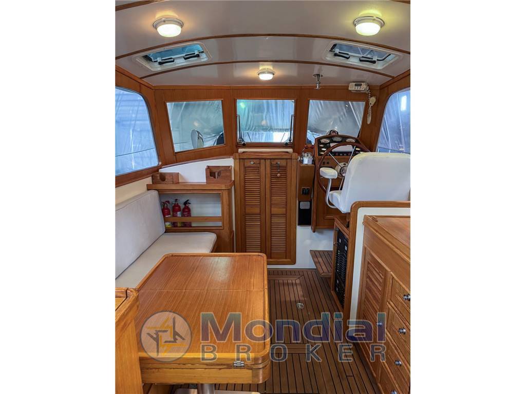 Rose Island Lobster 38