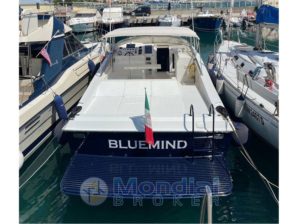 Magnum Marine 40' Sport