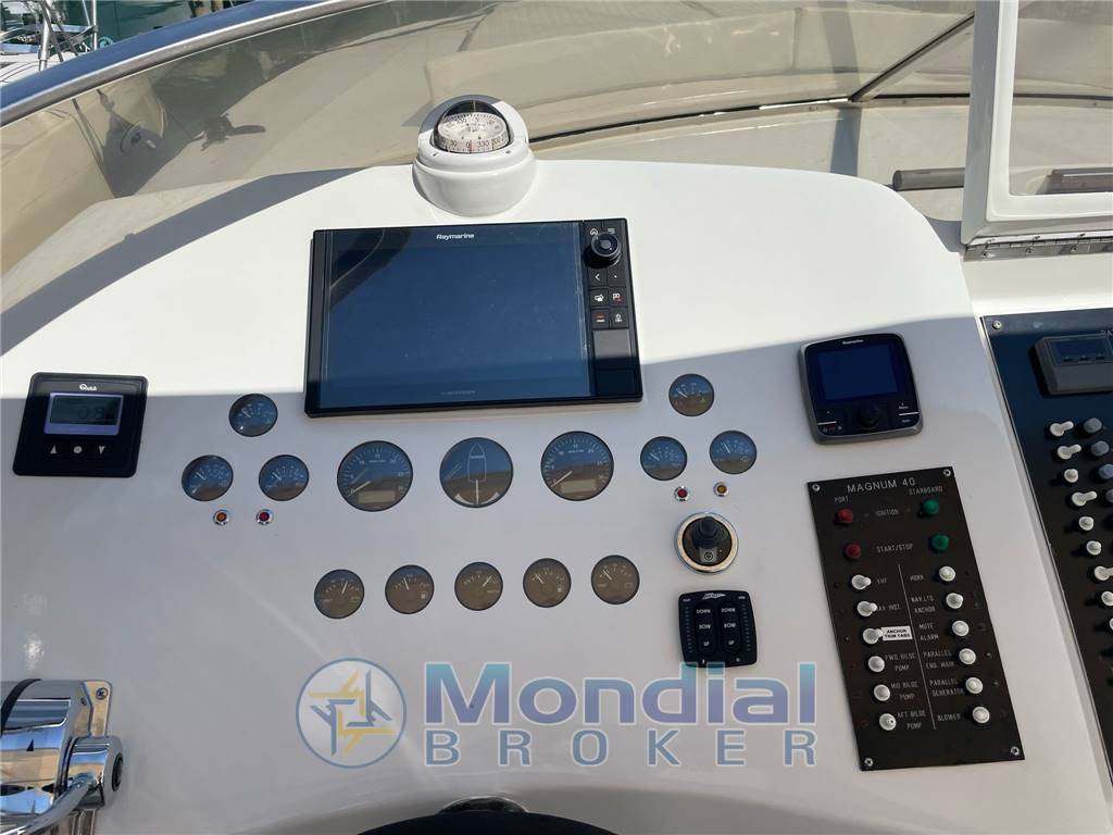 Magnum Marine 40' Sport