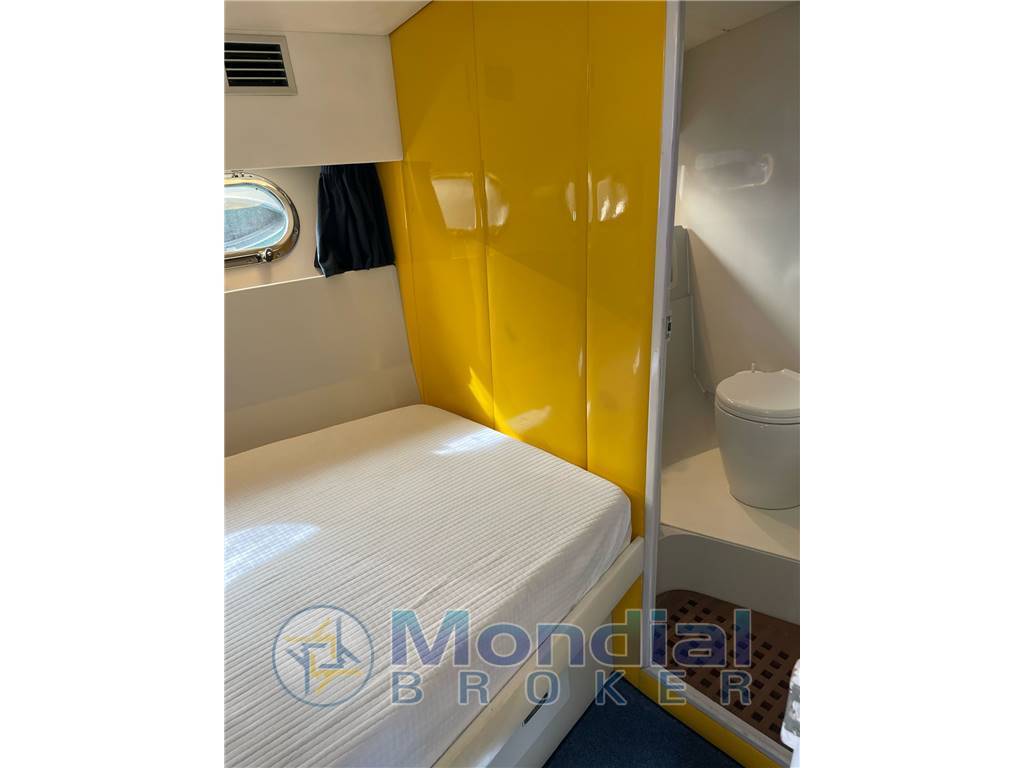 Magnum Marine 40' Sport