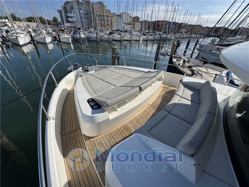 ABSOLUTE Navetta 52