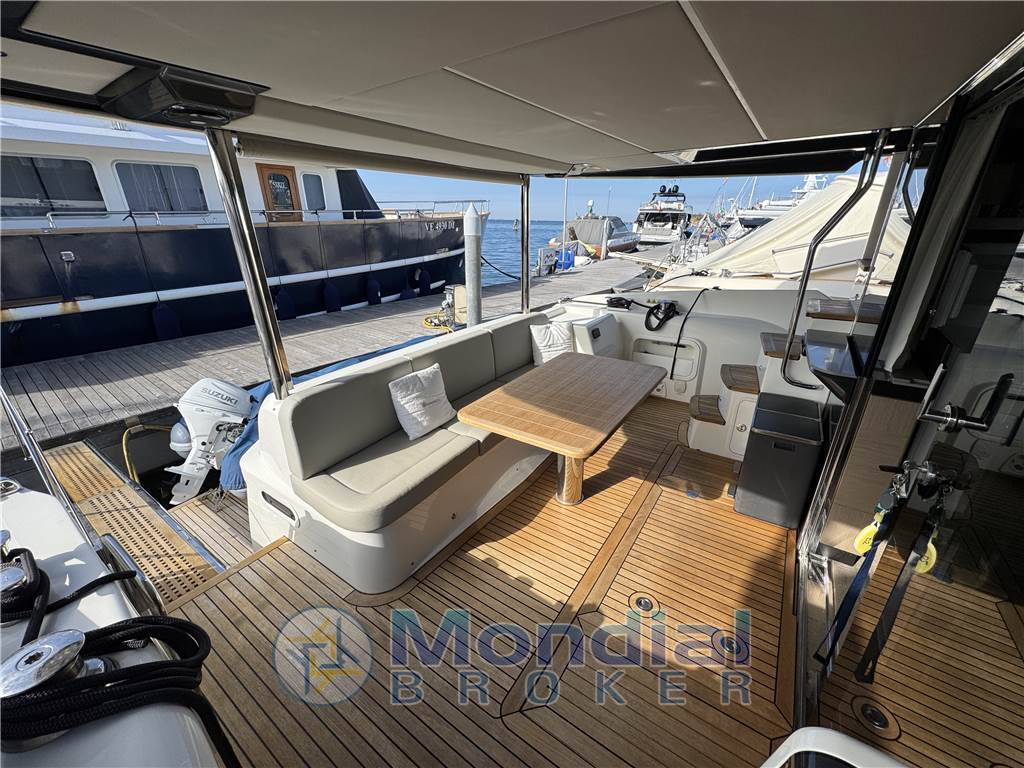 ABSOLUTE Navetta 52