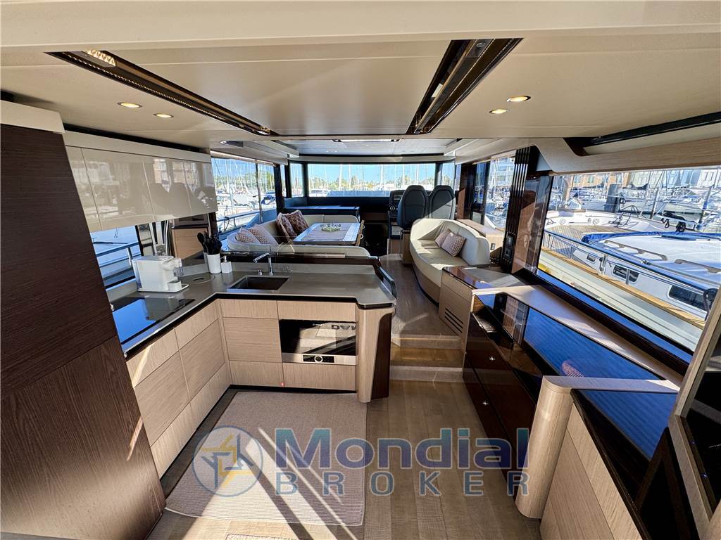 ABSOLUTE Navetta 52
