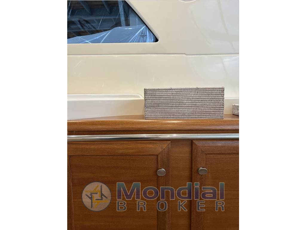 Mochi Craft 44 Dolphin