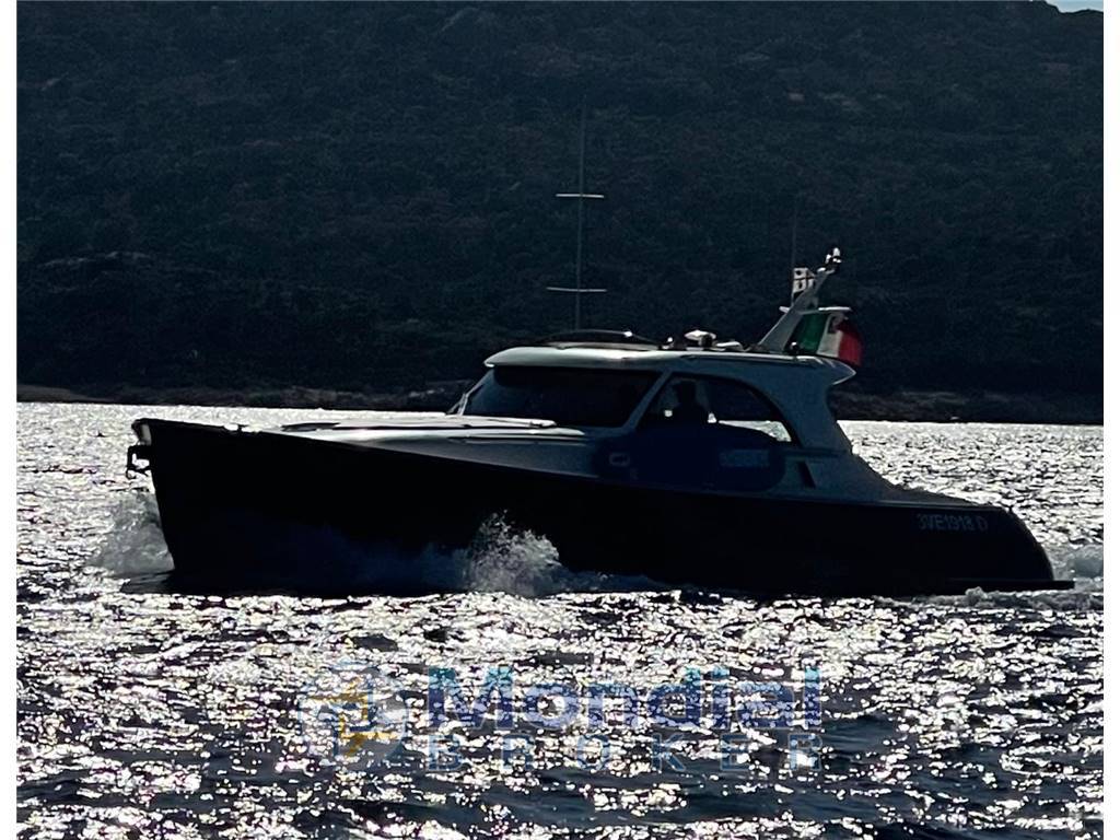 Mochi Craft 44 Dolphin