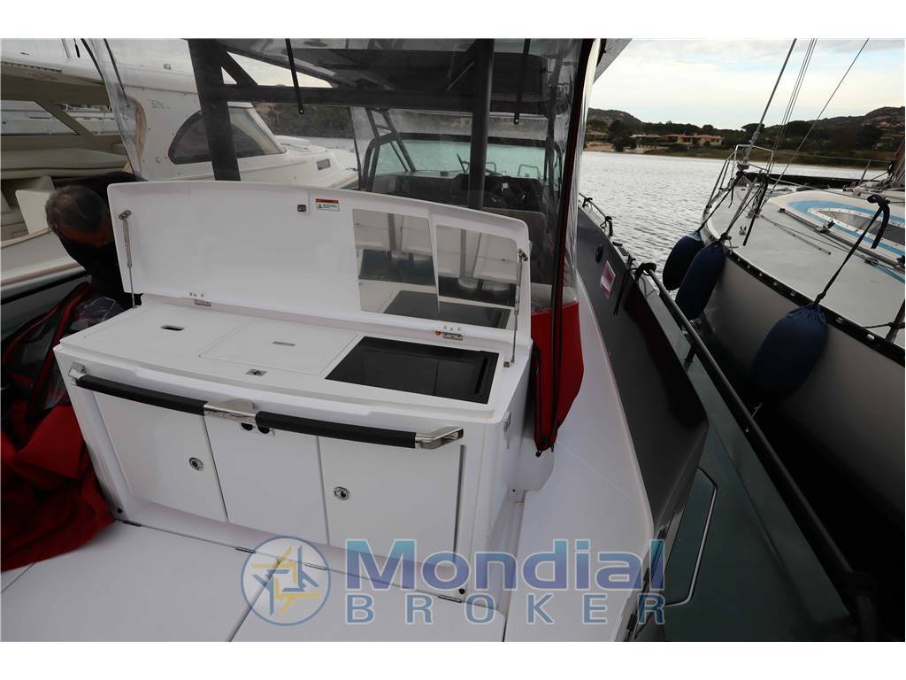 Axopar 37 Sun Top Brabus