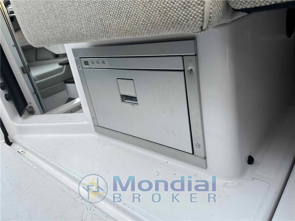 Axopar 37 Sun Top Brabus