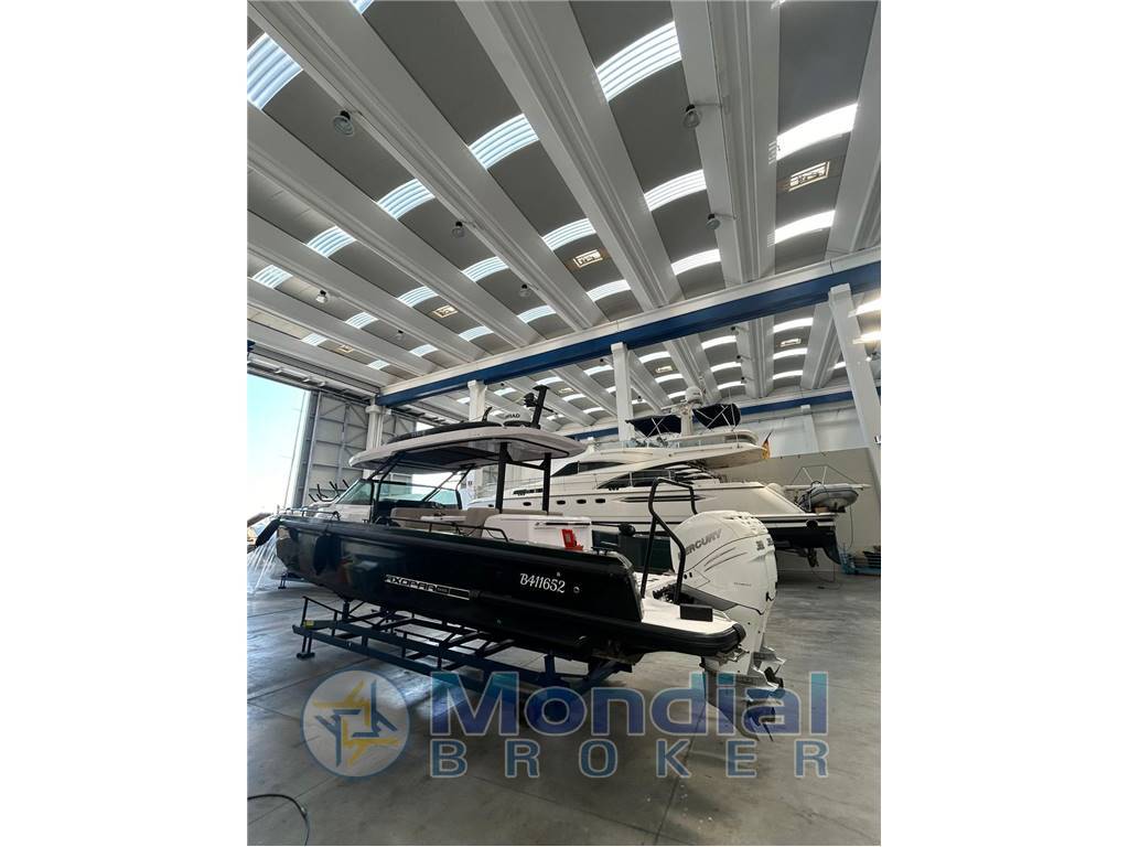 Axopar 37 Sun Top Brabus