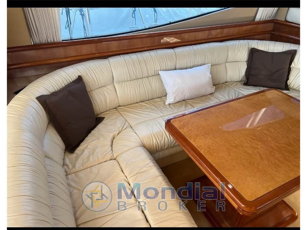 FERRETTI 480 FLY