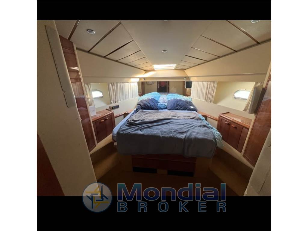 FERRETTI 480 FLY