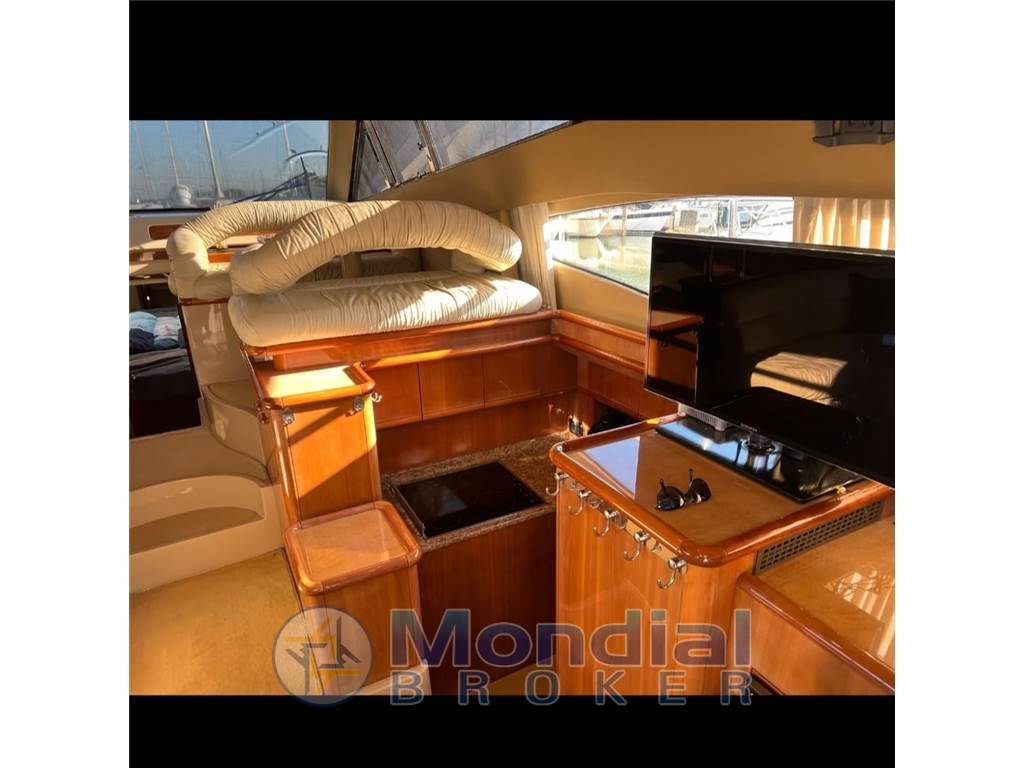 FERRETTI 480 FLY