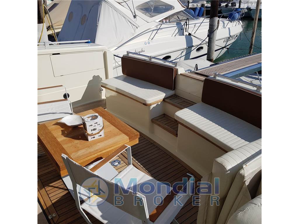 FERRETTI 55 FLY