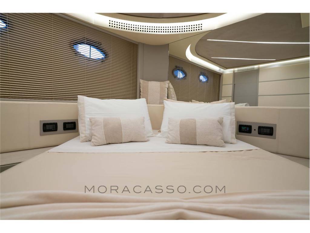 PERSHING 62