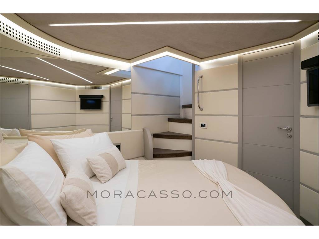 PERSHING 62
