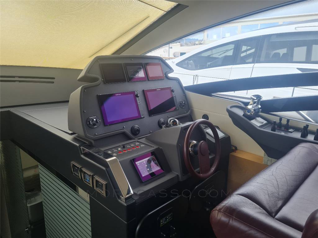 PERSHING 70