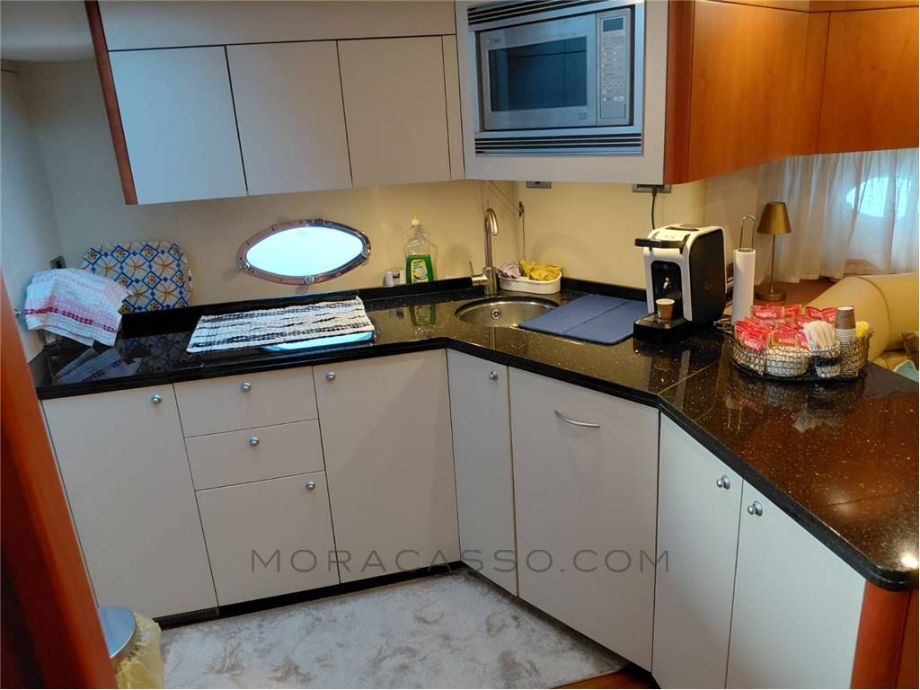 SUNSEEKER PREDATOR 72