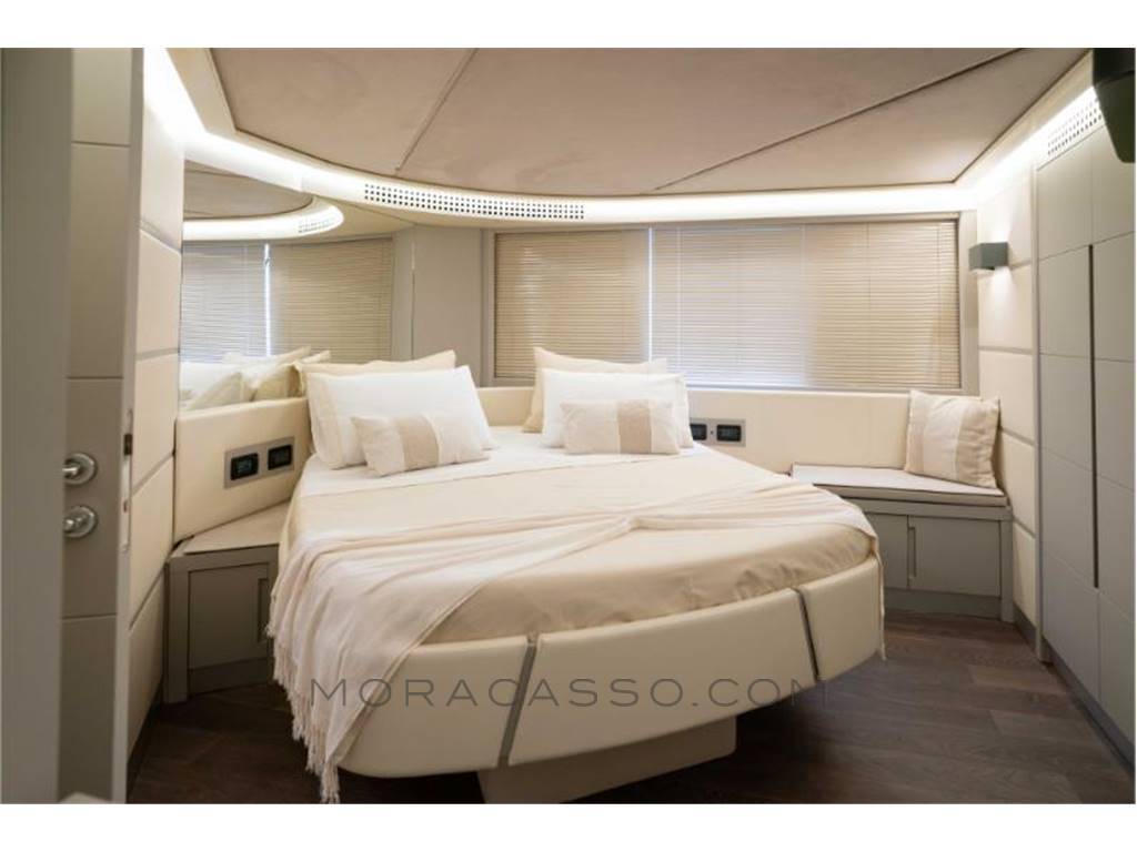 PERSHING 62