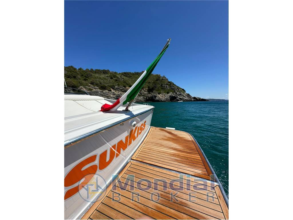 Tornado 38 CHARTER GIORNALIERO