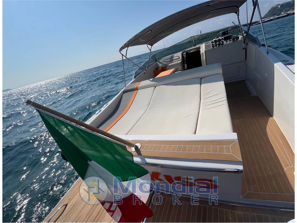 Tornado 38 CHARTER GIORNALIERO
