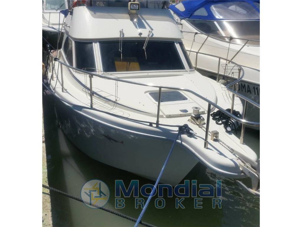 CANTIERI NAVALI DEL TIRRENO CAYMAN 30 FLY