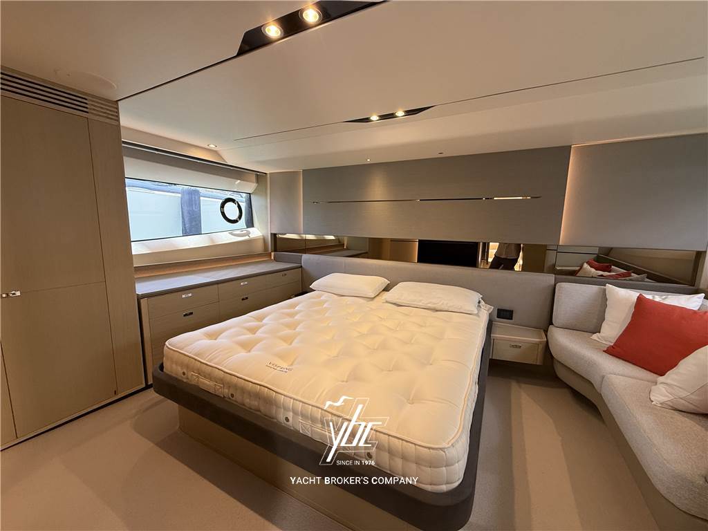Princess Yachts V60