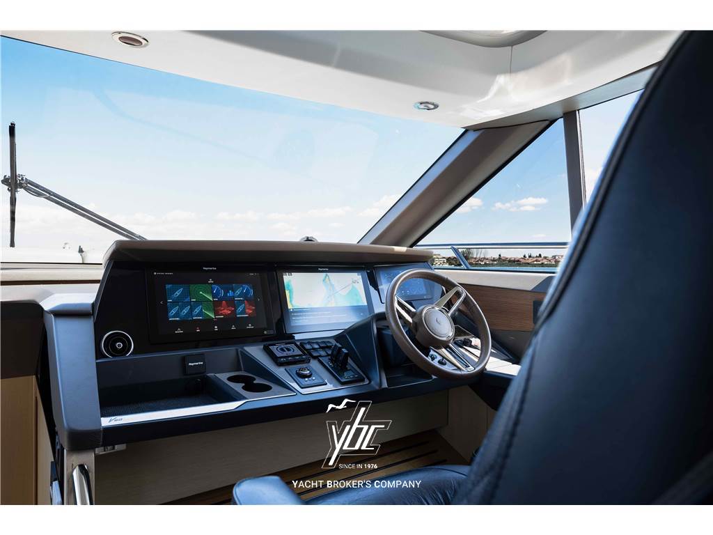 Princess Yachts V60