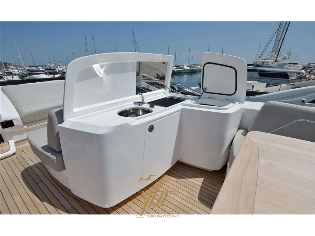 Princess Yachts S62