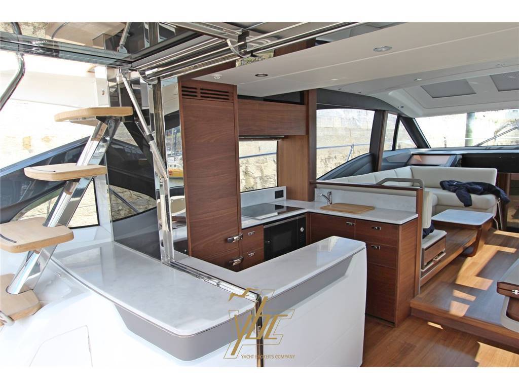 Princess Yachts S62