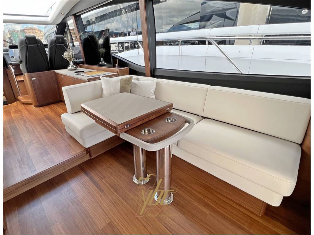 Princess Yachts S62